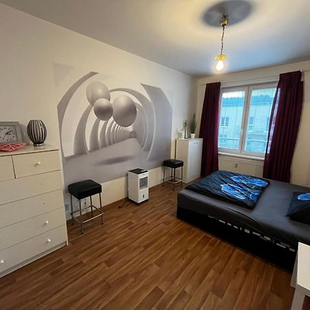 Monfas Apartment Garden City Praag Buitenkant foto