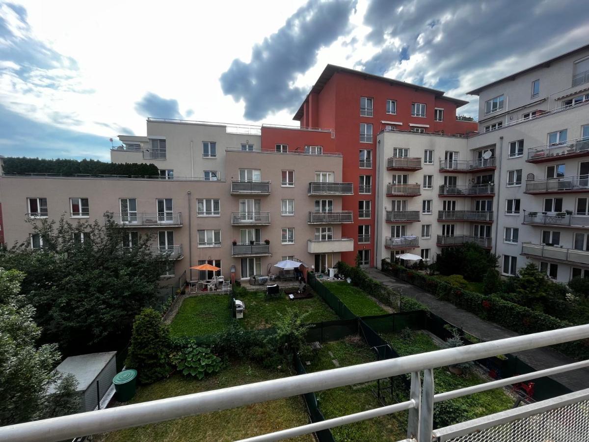 Monfas Apartment Garden City Praag Buitenkant foto