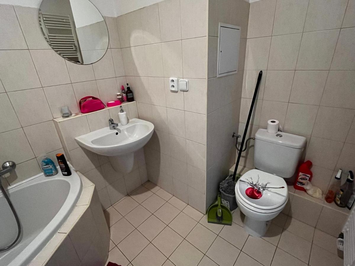 Monfas Apartment Garden City Praag Buitenkant foto