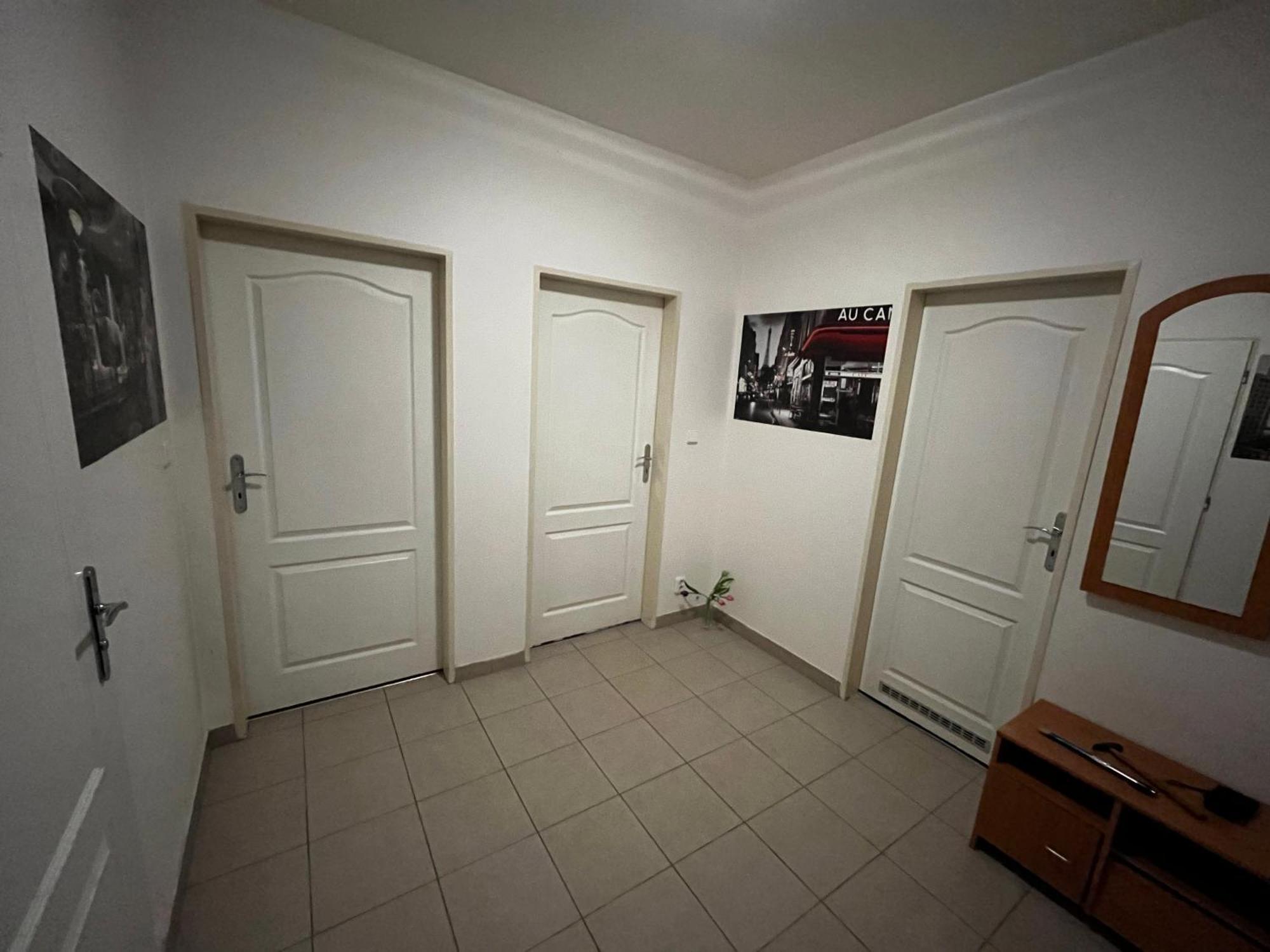 Monfas Apartment Garden City Praag Buitenkant foto